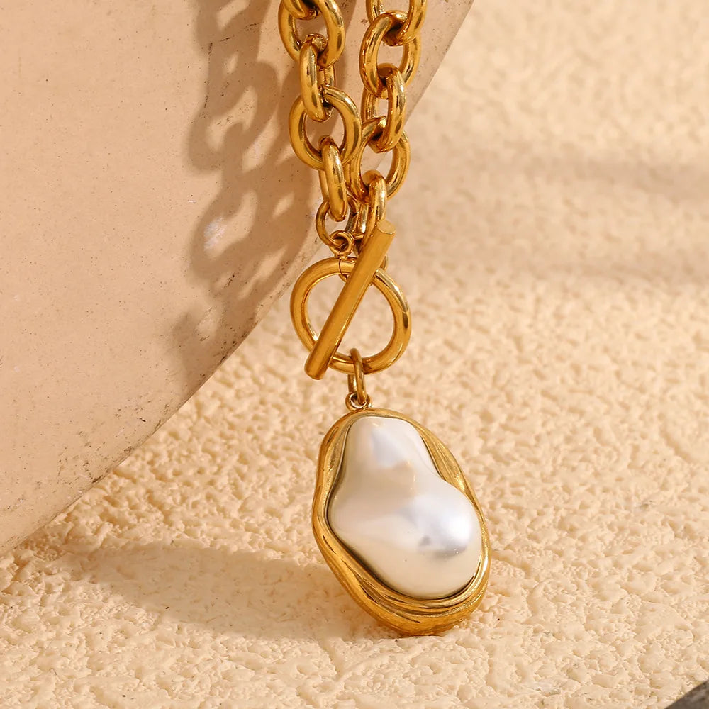 Luxury Baroque Style Pearl Pendant Necklace for Women Gold-Plated Stainless Steel Trendy Geometric Chain Fashionable Jewelry