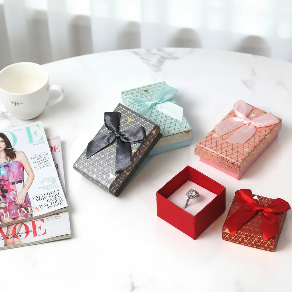 Wholesale Small Jewelry Set Box Lid and Base Necklace Box Paper Jewelry Gift Box