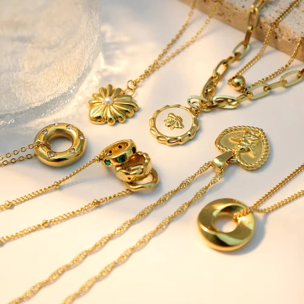 Tendencias 18K Gold Plated Stainless Steel Chains Exquisite Floral & Circular Design Romantic Summer Jewelry New Necklaces