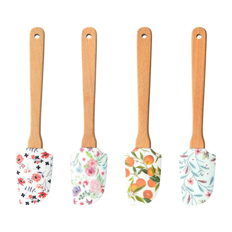Manjia Kitchen Accessories Long Wooden Handle Cake Decorating Mixing Tool Non Stick Silicone Spatula Cream Scraper