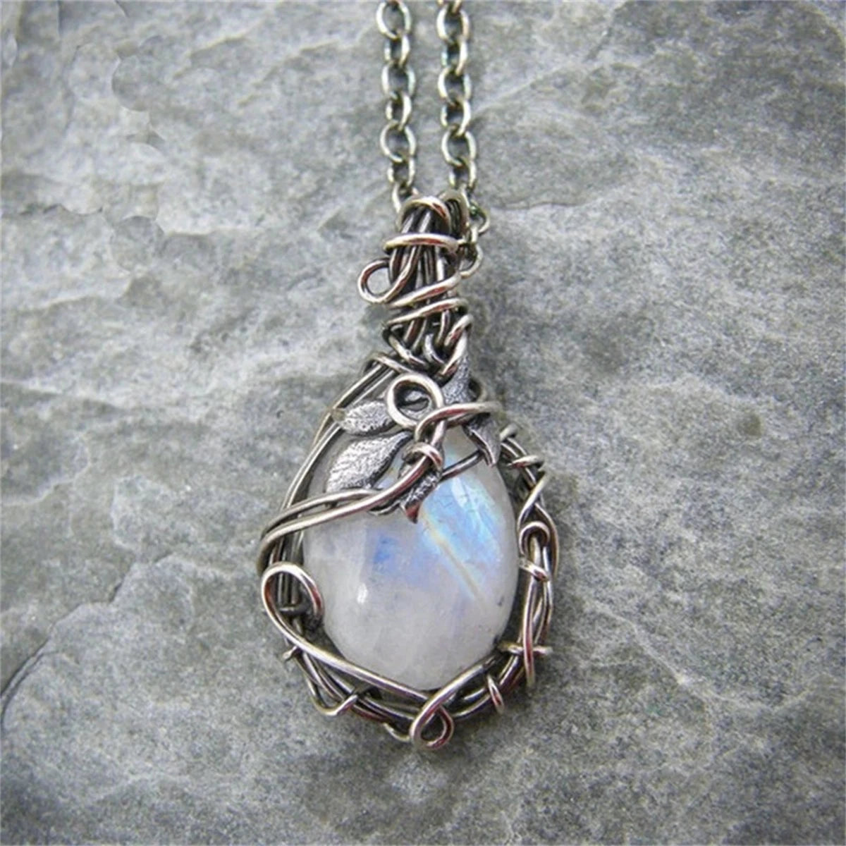 Unique Vintage Women Silver Moonstone Gemstone Leaf Necklace Pendant Chain Charm Jewelry Gift
