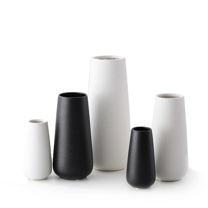 Factory Hot Sale Simple European Retro Frosted Matte Black and White Ceramic Vase