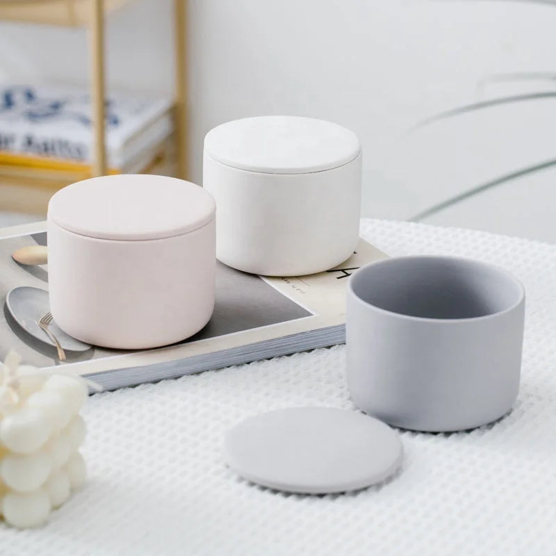 YBH Wholesale 9oz Elegant Nordic Empty Matte Clay Ceramic Candle Jars Lid Luxury Home Decoration Unique Candle Vessels Christmas