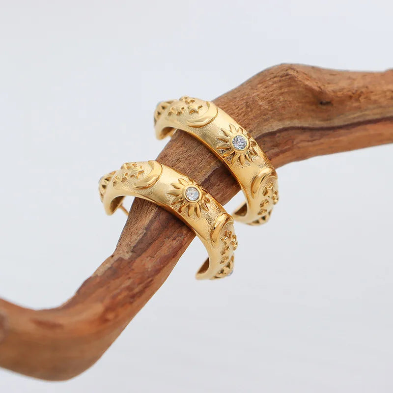 Trendy Earring 18K Gold Plated Dainty Moon Star Relief Zirconia Band C Hoop Earrings Stainless Steel Earrings Wholesale