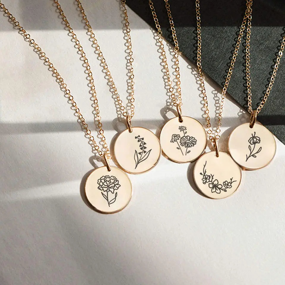 EManco Romantic Birth Flower Round Engraved Pendant Necklace Custom Disc Pendant for Lover Women Gift Jewelry