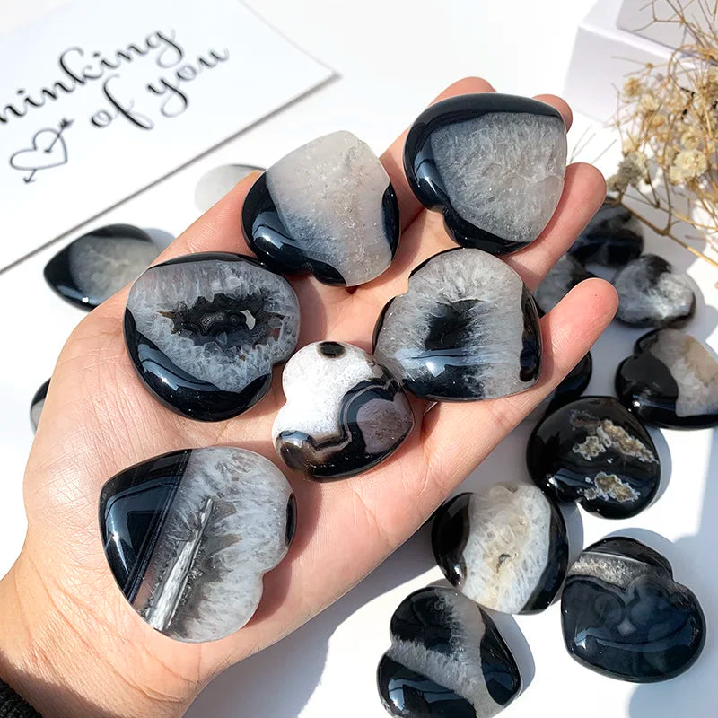 Jingfa Bulk Natural Black Agate Heart Crystal Heart Healing Crystals Heart Black Agate Carving for Decor