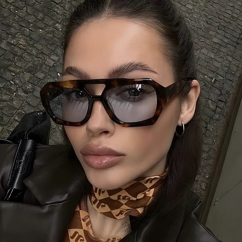 2024 Vintage Personalized Sunglasses for Women Double Bridge with Irregular Small Square Lenses White Pink PC Frames Wholesale