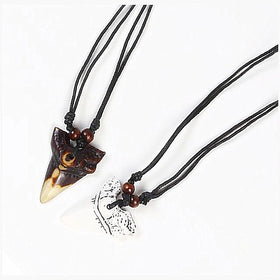 Wholesale Fashion Antique Jewelry Antique Shark Tooth Antique Yak Bone Necklace Vintage Totem Pendant Necklace to My Son