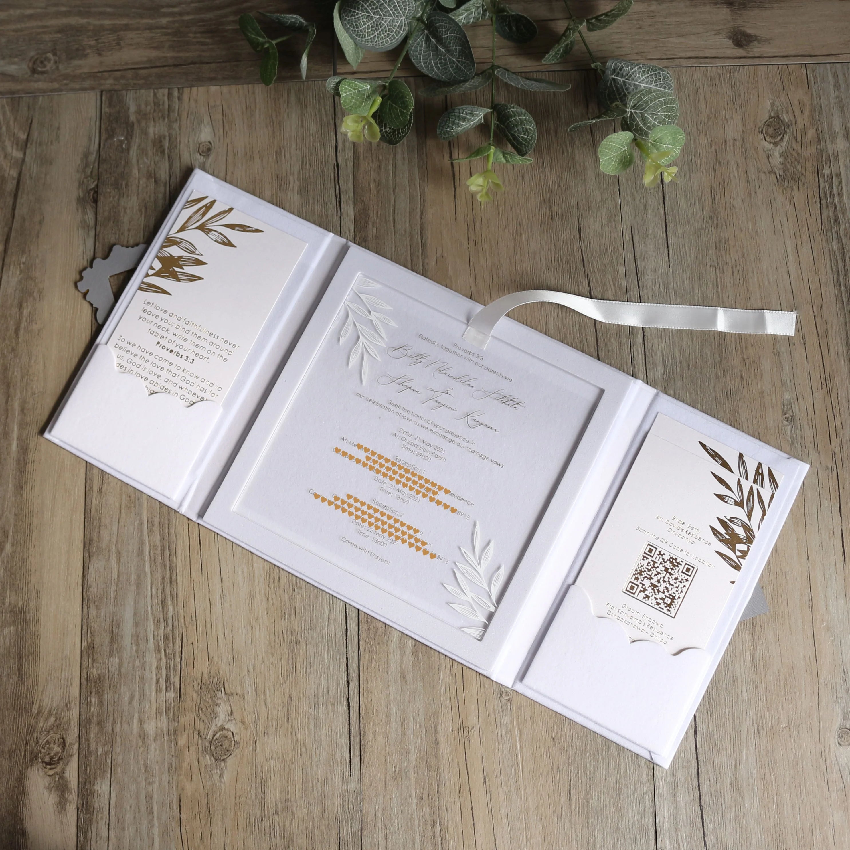 Personalized High End Classic White Suede Folio Wedding Invitation Hard Cover Custom Acrylic Invites