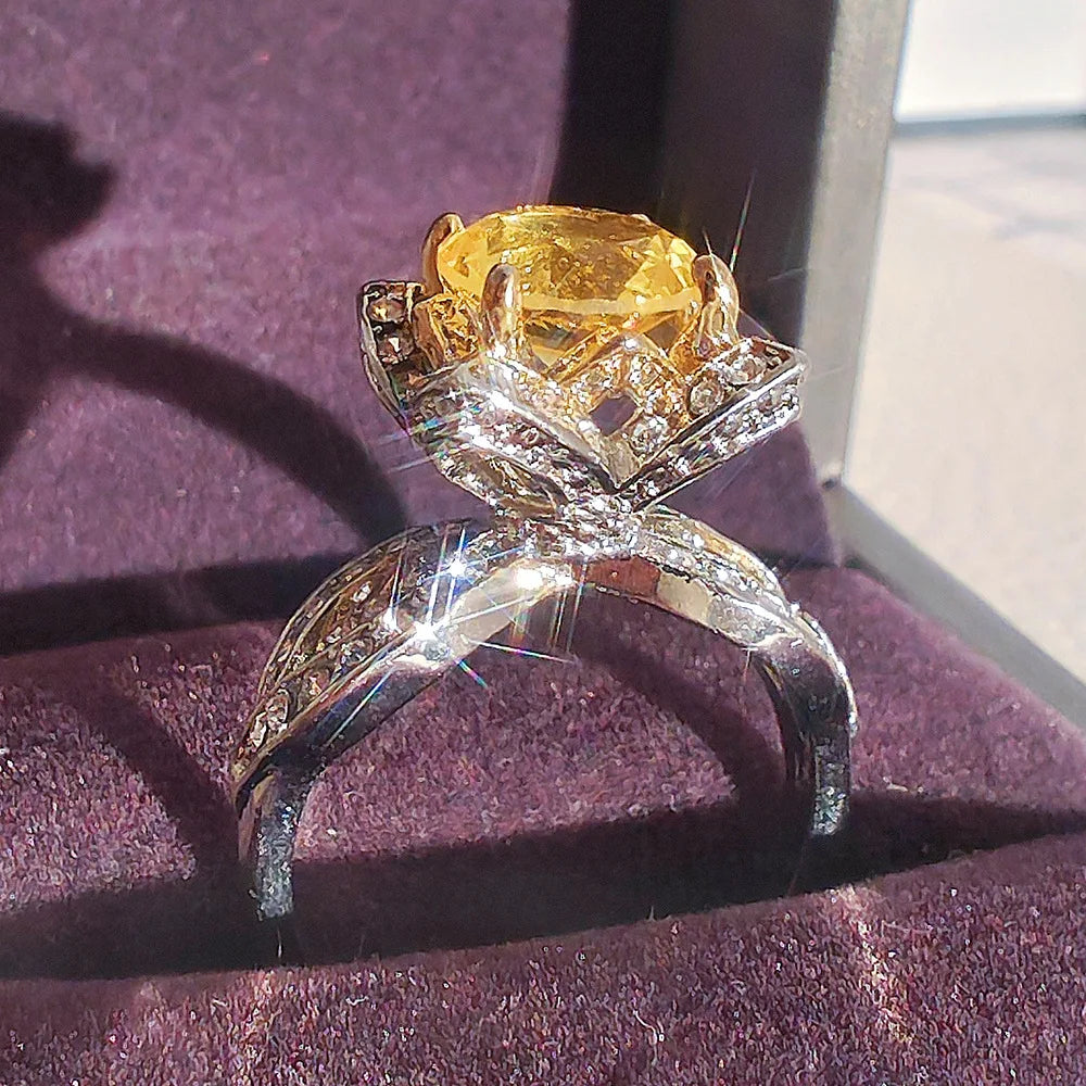 New Fashion Jewelry - Minimalist Micro-Set Water Diamond Floral Ring for Women