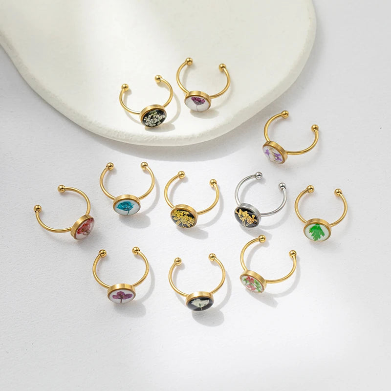 Fashion 18k Gold Plated Stainless Steel Dry Flowers Resin Pressed Flowers Ring for Women Girls Wedding Holiday Jewelry Gift