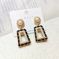 Kwadratowe Kolczyki Wholesale Personality  Round Pearl Stud Earrings 925 Silver Needle Geometric Square Shaped Earrings
