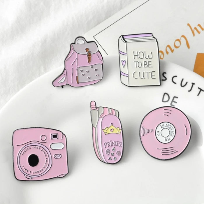 Pink Design School Bags and Camera Custom Metal Pin Badges Metal