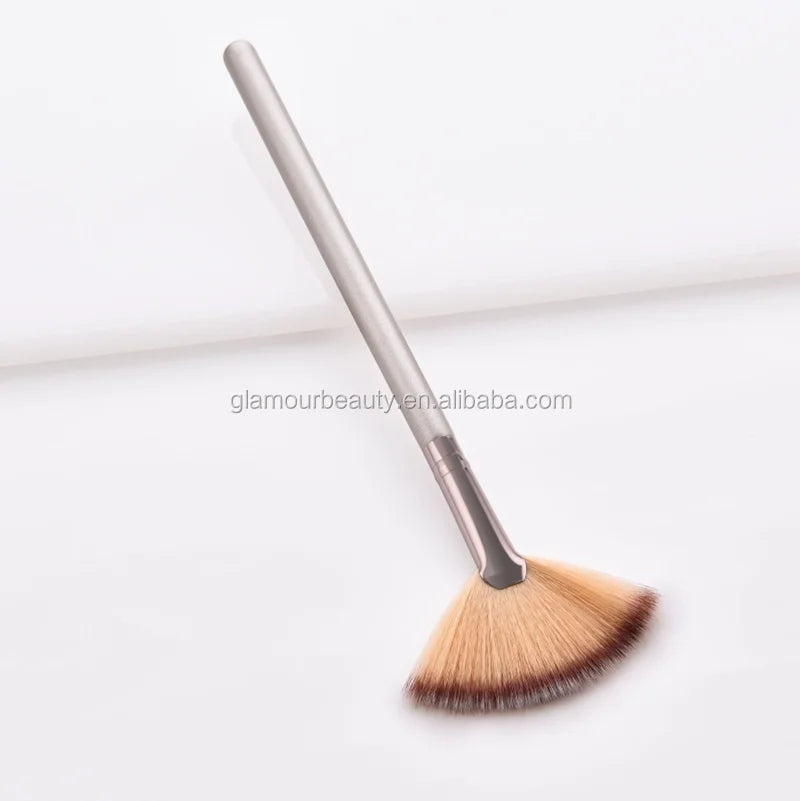 Mask Applicator Facial Brush Natural Bristle Facial Mask Fan Brush for Facial Highlighter Brushes MegaBDM