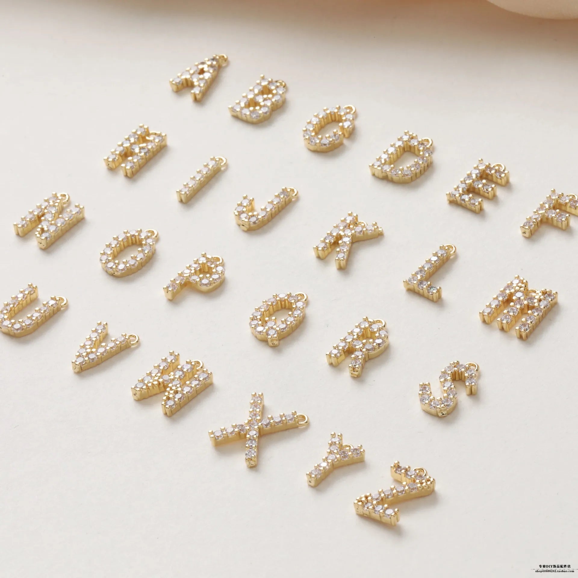AA01571 Wholesale 10*13mm 14k Gold Plated Personalized Minimalist Pearl Alphabet Initial Letter Charm Pendants for Necking Makin