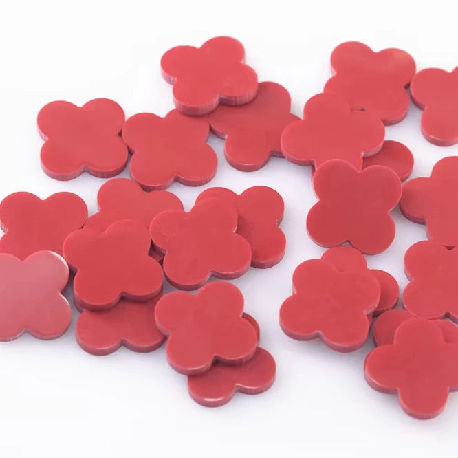 Low Price Synthetic Red Turquoise Stone Four Leaf Clover Loose Clover Gemstone for Jewelry Making