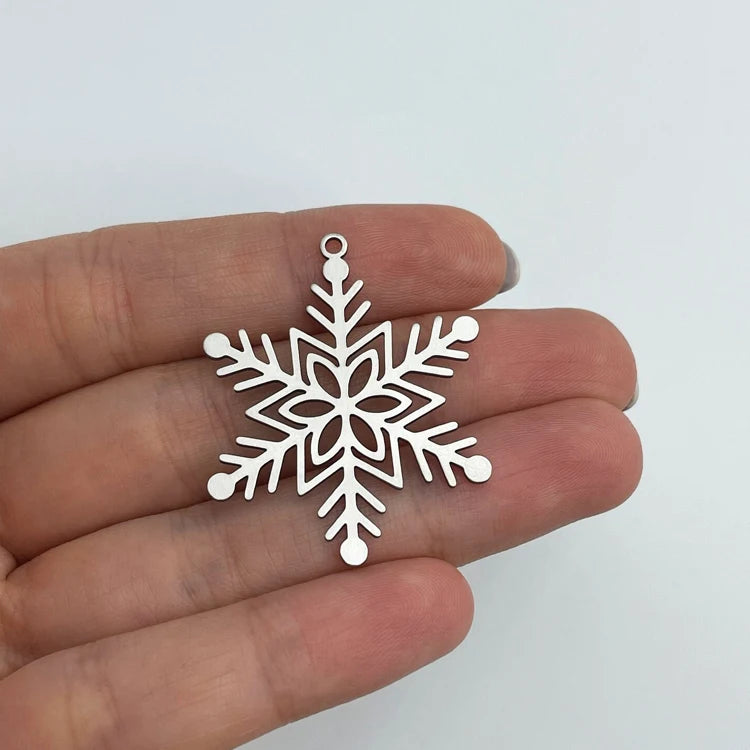 Custom Holiday Ornament Laser Cutting Santa Claus Silhouette Art Sublimation Metal Snowflake Christmas Decoration