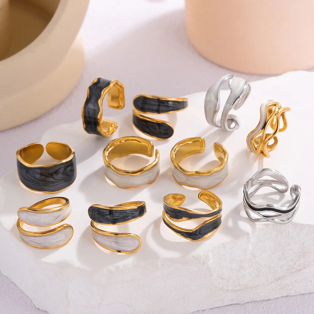 Zooying Elegance Heart Drop Oil Gold Plated Stainless Steel Ring