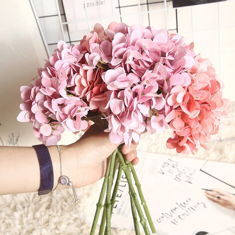 Wholesale Artificial Silk Hydrangea Flower Faux Hydrangea Flower bunch With Stem for Home Wedding Decoration