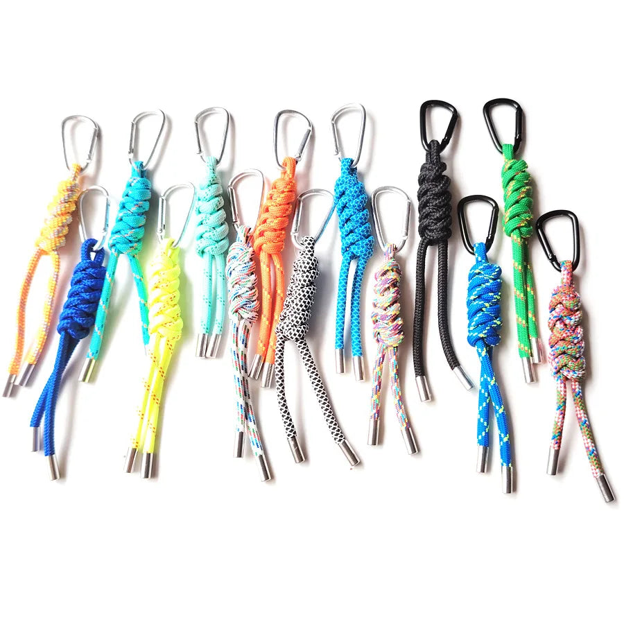 15cm Fashionable Outdoor Camping Braided Paracord Keychain with Carabiner Made of Plastic for Attaching Clothes