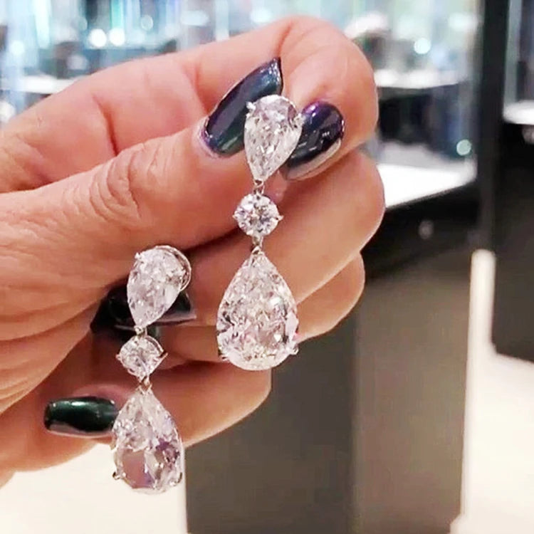 Huitan Romantic Bride Wedding Accessories Exquisite Teardrop Dangle Earrings Crystal Clear Zircon Pendant Earrings