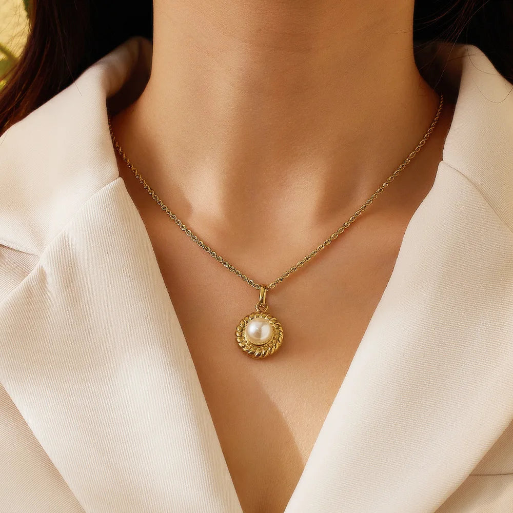 Beimai OEM Pearl Design Titanium Steel Plated 18k Pendant Women Necklace