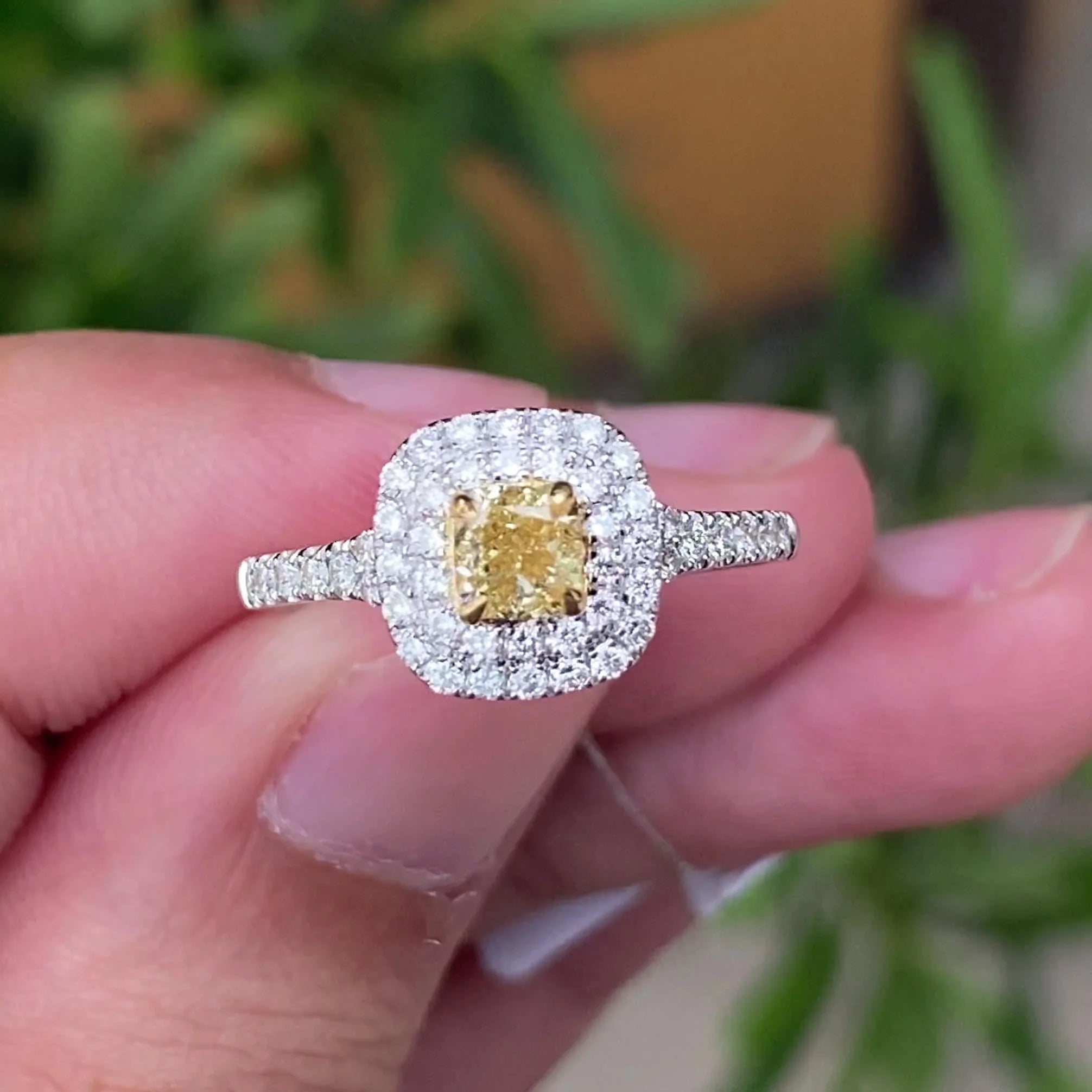 Bling Charms for Jewelry Making 750 Gold Wholesale Ring Settings with Natural Yellow Diamond Ring