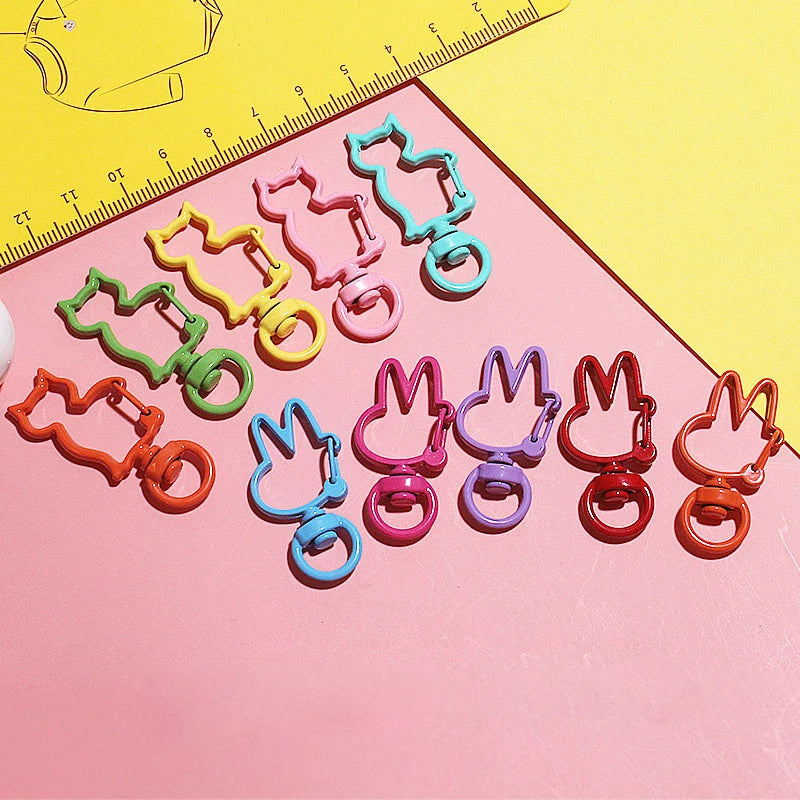 Wholesale Custom Metal Rabbit Key Chains Charms Waterproof Eco-friendly Lightweight Cartoon Acrylic Key Rings Digital Printing