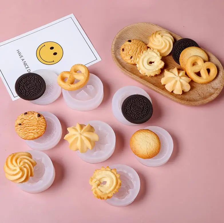 HY Mini Silicone Molds for DIY Cake Fondant Biscuit Cookies Sugar Pudding Chocolate Hard Candies Dessert Candle Decor