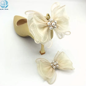 Beige Bow Shoe Brooch Fabric Silk Butterfly Pearl Shoe Clip for Women High Heels Sandals Wedding Bridal Shoes Decor Accessories
