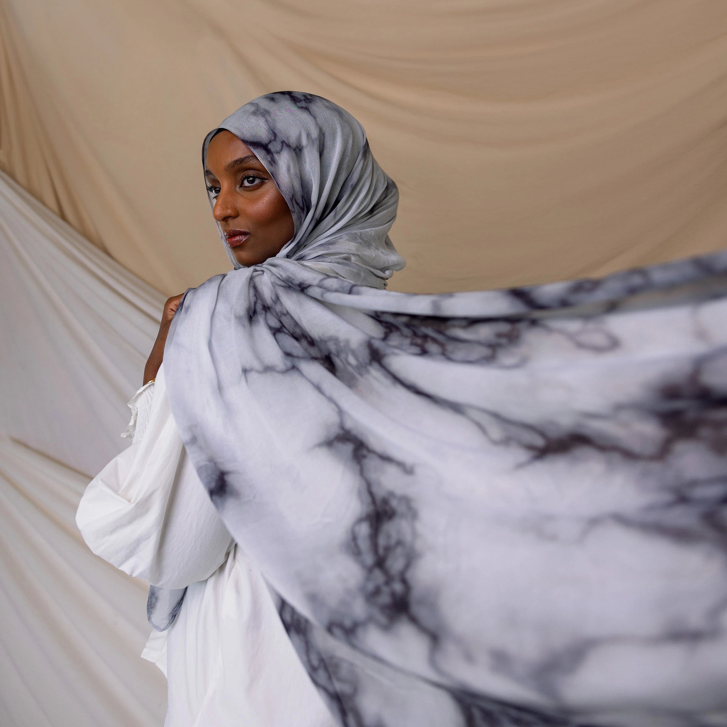 Low MOQ Custom Design Modal Viscose Light Weight Hijabs Muslim Women Custom Tie Die Printed Marble Pattern Soft Modal Hijabs