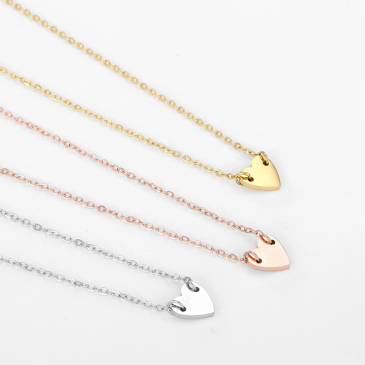 EManco Cute Heart Necklace Love Custom Laser Engraving Heart Jewelry Chain Lettering Initial Necklace 2022 Gold Pendant Choker