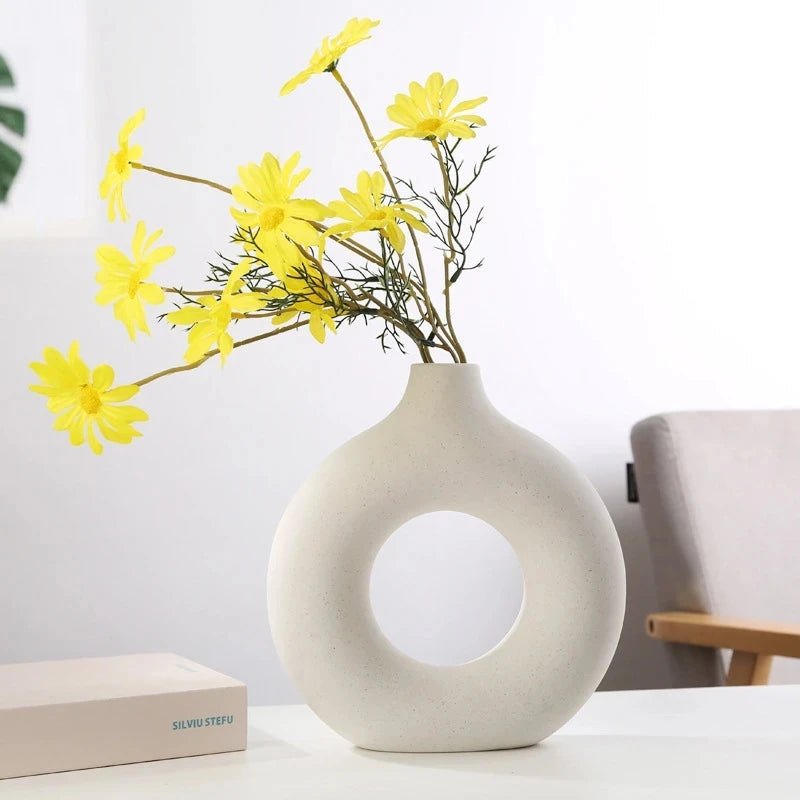 Nordic Decor Circular Hollow Modern Flower Vase Porcelain Vases Ceramic Decoration Vase Donut