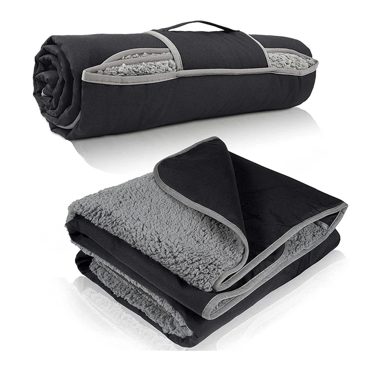Windproof Triple Layers Warm Comfy Foldable Camping Stadium Waterproof Outdoor Pet Polyester Sherpa Lining Dog Blanket