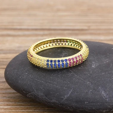 QIKU Valentine's Day Fashion Colorful Inlay Plating Jewelry Rainbow Eternity Rings Women Wedding Engagement Party Gift Accessory