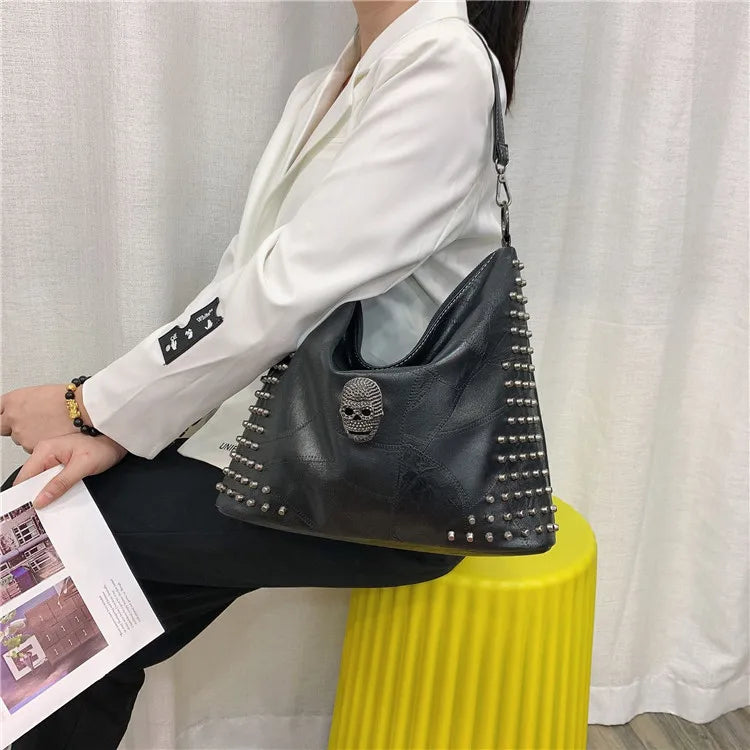 New European American Skull Crossbody Shoulder Luxury Handbags Shoulder Bag for Women with Zipper Closure Waterproof Portable