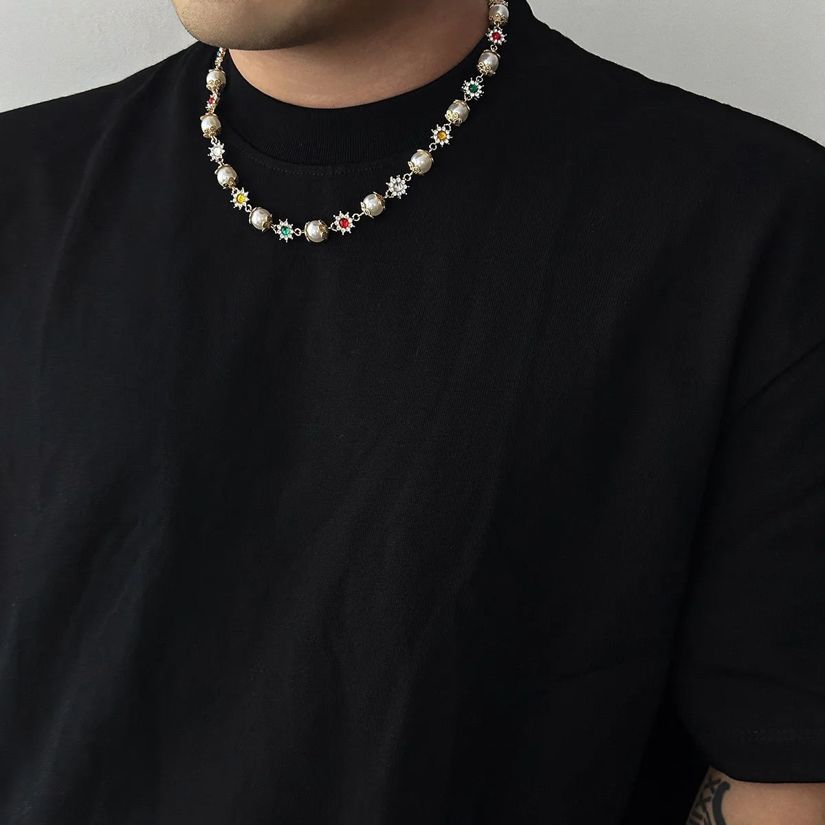 Men's Stylish Gold-Plated Necklace Trendy Imitation Pearl Beads with Alloy Flower Shaped Jewelry for Gifts