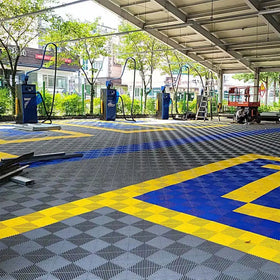 Hot Sale Garage Floor Tiles Stickers Waterproof Plastic PP PVC Interlocking Garage Floor Tiles Portable Floor Mat