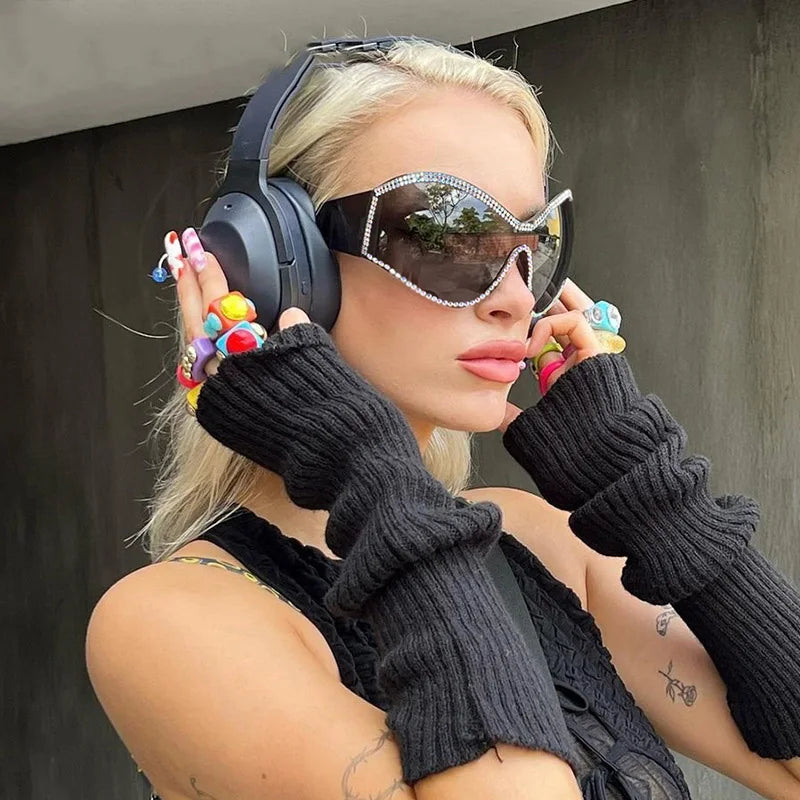 China Wholesale Colorful Women Custom Logo Sports Fashionable Big Pink Tint Wire Rim One Piece Uv400 Rhinestone Sunglasses