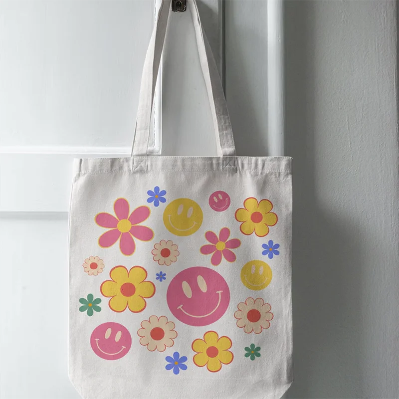 Practical and Stylish Canvas Tote Bag Large Capacity Eco-Friendly Everyday Handbag or Beach Bag with Durable Design