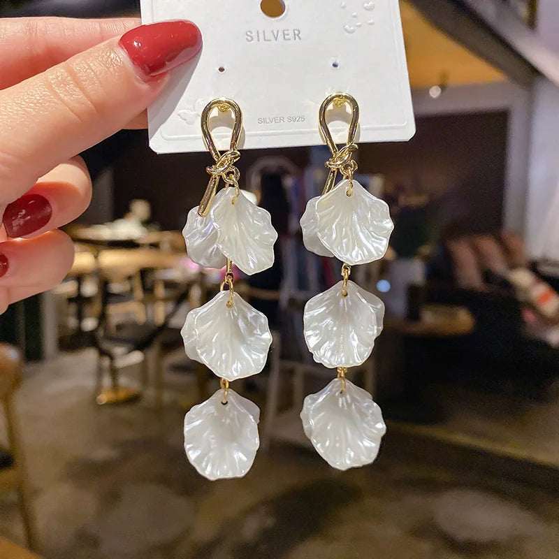 Shell Earrings Metal Knotting Temperament Fresh Versatile Earrings Trend Party Dress Jewelry Wholesale N2010256