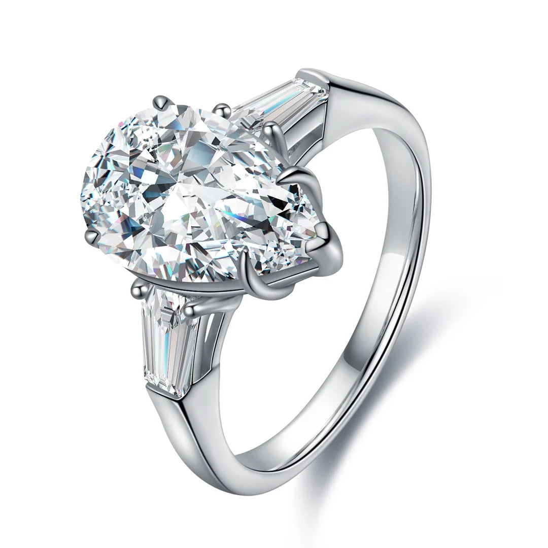 Factory Direct Wholesale S925 Silver Pear Cut White Cubic Zirconia Trendy Claw Setting Fashion Simple Design Women's Rings