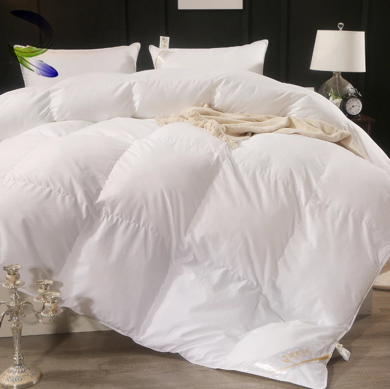 White Goose Duck Down Feather Filling Lightweight and Medium Warmth Stitched All Season 100% Cotton Quilted Down Comforter