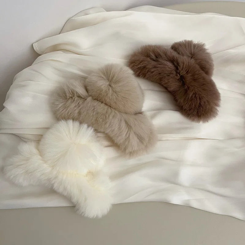 MIO 13cm 5.1inch Wholesale Autumn Winter Style Fluffy Hair Clip Plush Long Soft Rabbit Fur Pompom Claw Clips for Women Girls