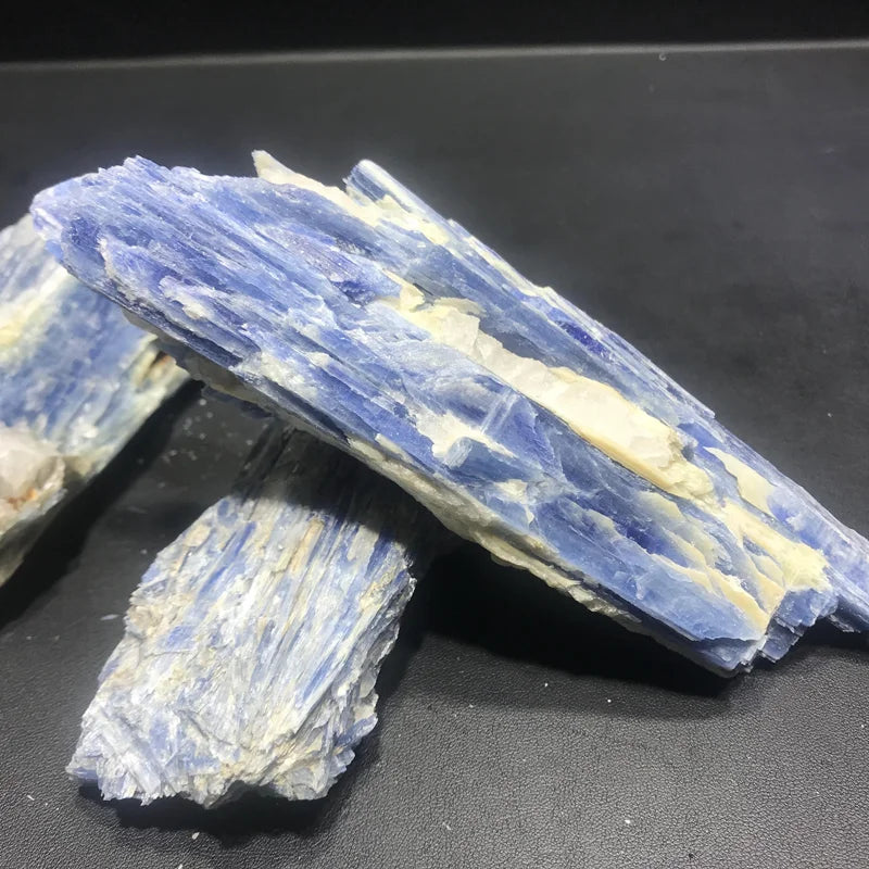 Natural Raw Mineral Quartz Brazil Blue Polished Crystal Kyanite Gemstones for Wholesale Price