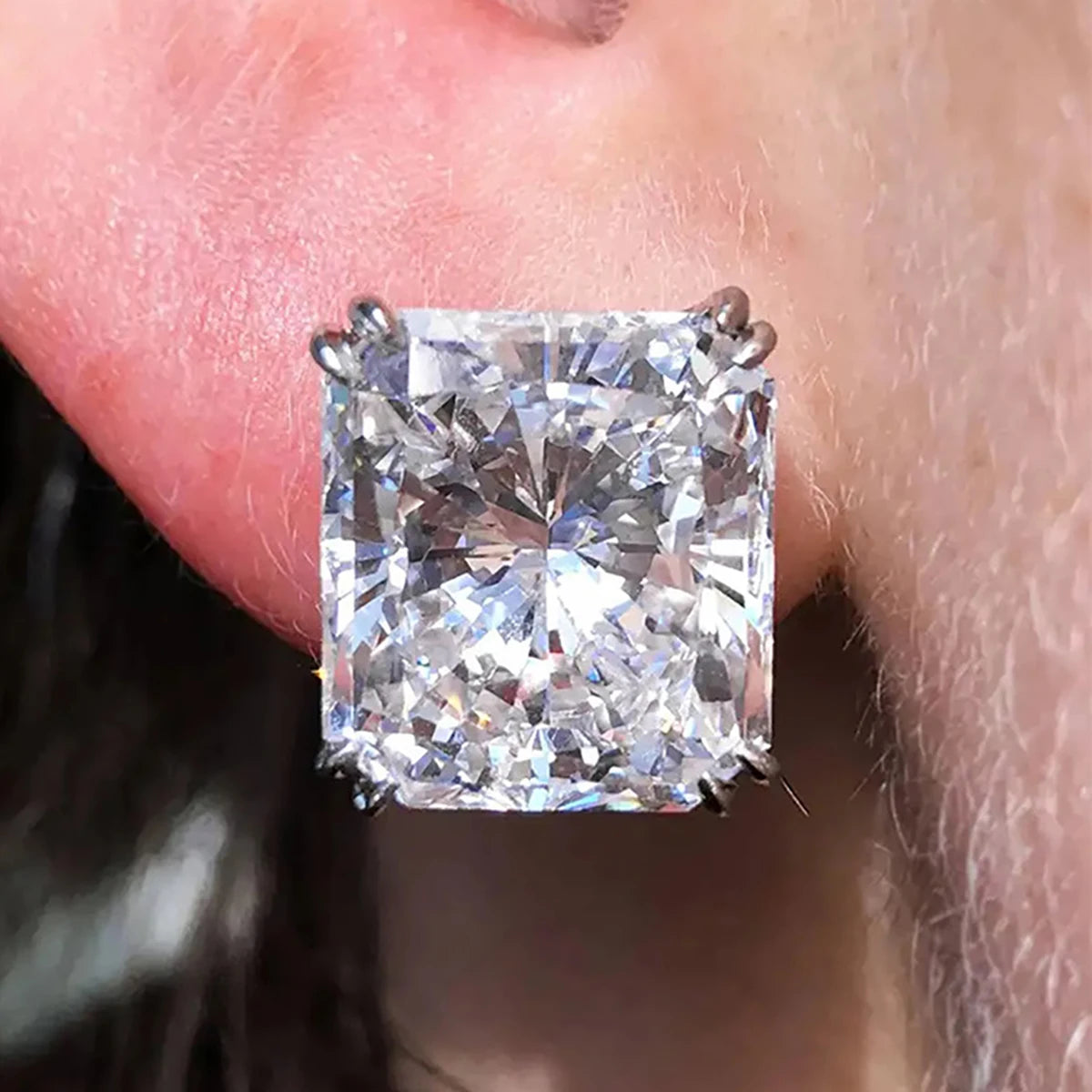 Huitan Delicate Geometric Design Princess Cut Sparkling Zircon Earrings Women Wedding Engagement Silver Plated CZ Stud Earrings