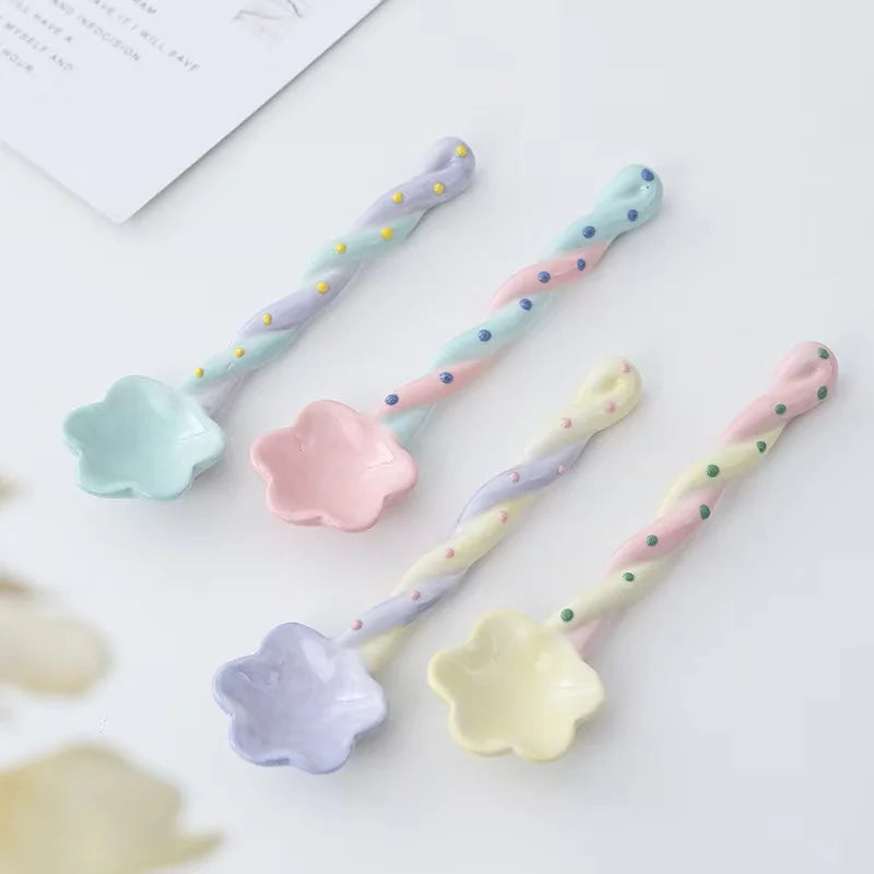 M Ceramic Long Handle Spoon Kawaii Korean Ice Cream Hand Painted Dessert Spoon with Long Handle Kitchen Tableware Accessories