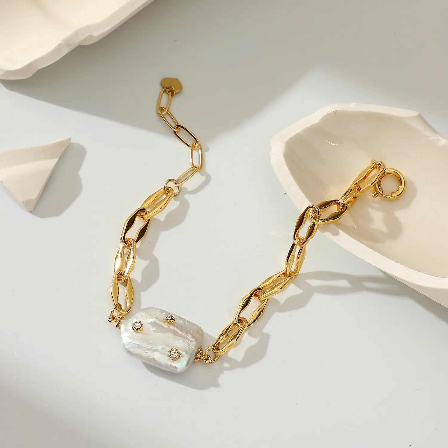 New Arrival Fashion Face  Fresh Water Pearl 18K Vacuum Gold Plated  Stainless Steel  Bracelets for Women Gifts