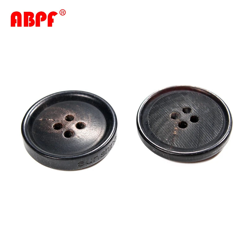 Free Samples Custom Real Genuine Cow Horn Button 4 Hole Sew Buttons Natural Buffalo Horn Button for Suits Garment Accessories