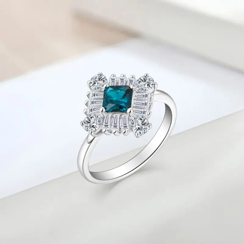 925 Sterling Silver Wedding Jewelry Ring for Women Classic Green CZ Stone Set in Princess Cut Rhodium Plated for Parties